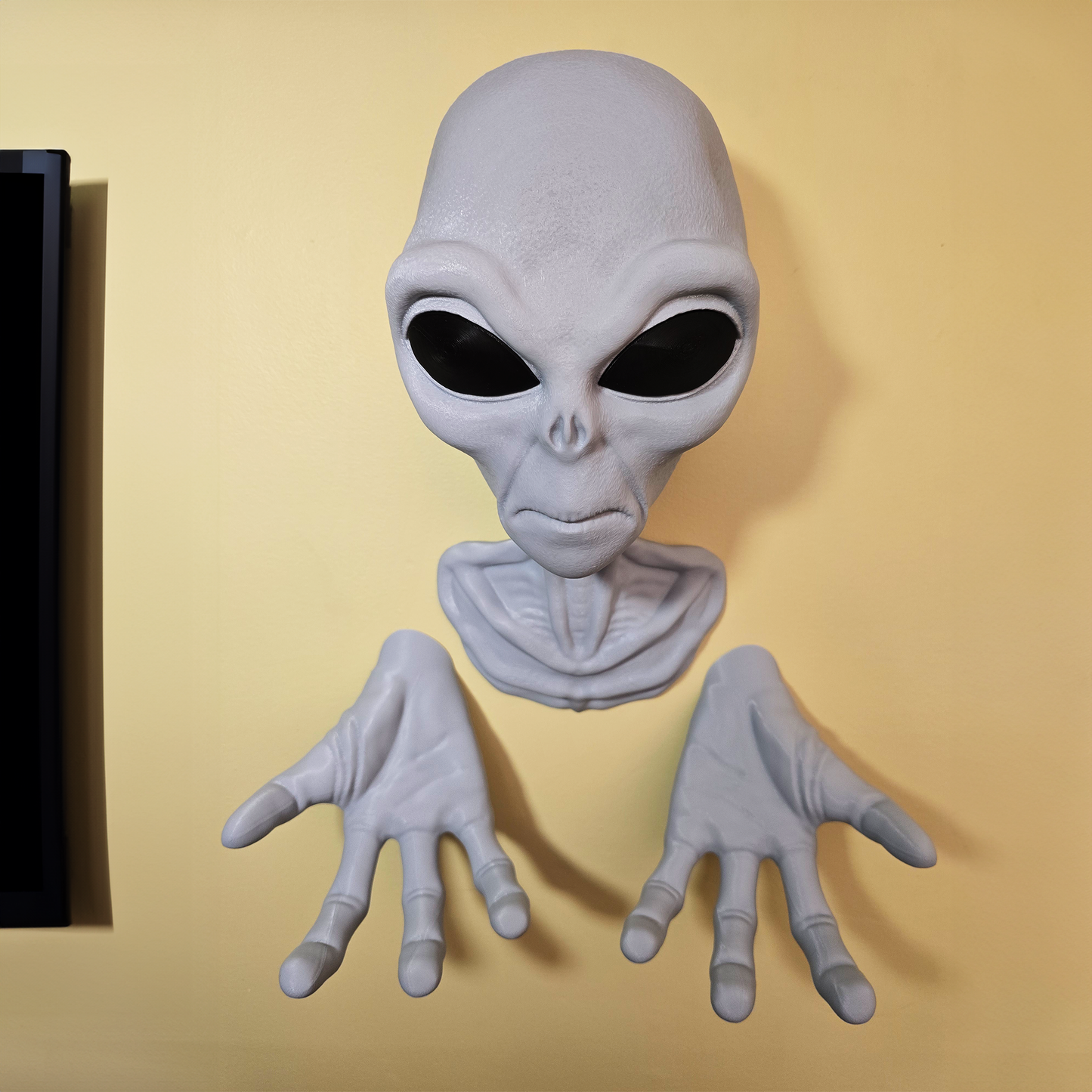 Wall Mounted Grey Alien Bust Headset and Controller Holder